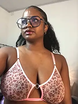 Snapshot of ValerieBlakee chatting on September 30, 10:15 pm ValerieBlakee online show from September 30, 10:15 pm