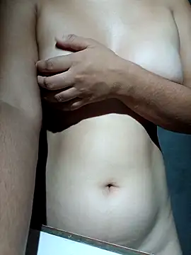 meddy delicinha online show from February 22, 4:24 am