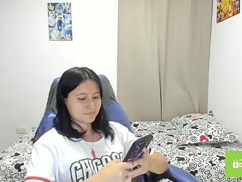 Snapshot of xoxo_kiitty chatting on November 13, 3:05 am xoxo kiitty online show from November 13, 3:05 am