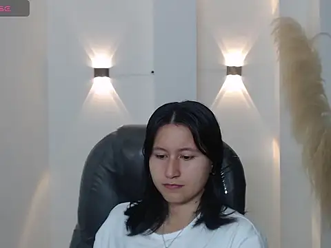 Snapshot of xoxo_kiitty chatting on December 4, 12:03 pm xoxo kiitty online show from December 4, 12:03 pm