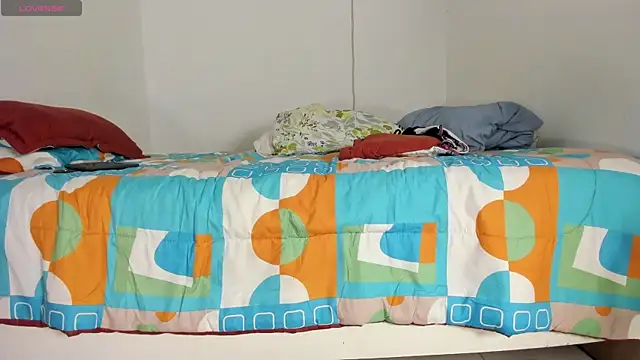 Snapshot of flor_herrera01 chatting on November 28, 6:05 am flor herrera01 online show from November 28, 6:05 am