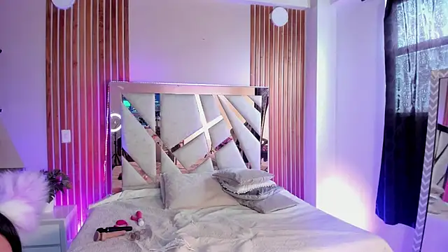 sweetviolet   online show from March 20, 3:47 pm