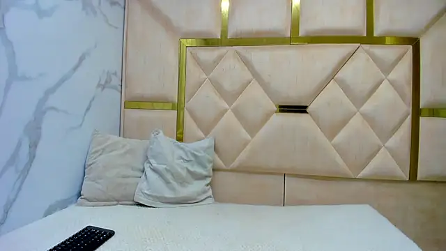 Snapshot of Kendall_6669 chatting on November 29, 1:14 pm Kendall 6669 online show from November 29, 1:14 pm