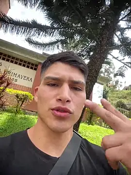 MaxxxSteil online show from March 13, 6:45 pm