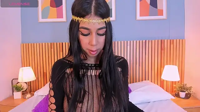 AnnieGibbyns online show from October 17, 8:44 pm