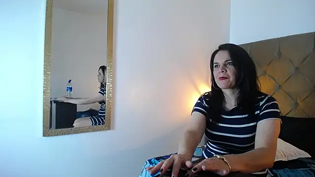 laura hotties online show from March 21, 3:57 pm