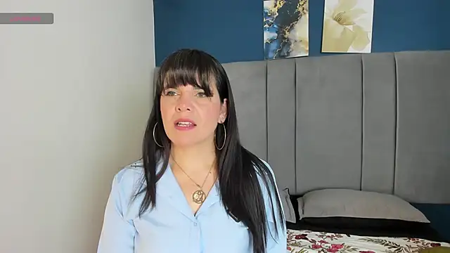 laura hotties online show from September 13, 1:11 pm