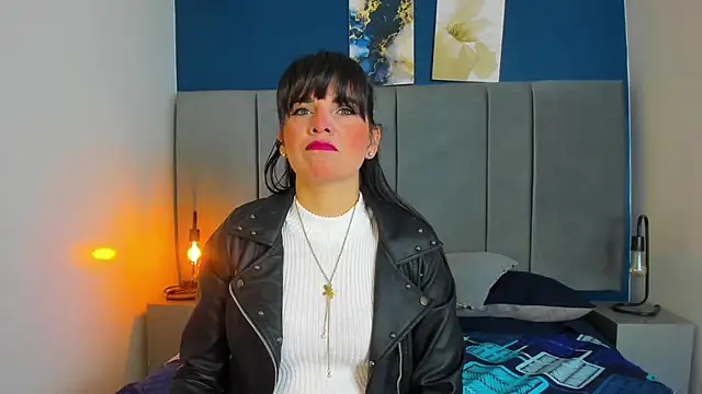 laura hotties online show from November 7, 12:49 pm