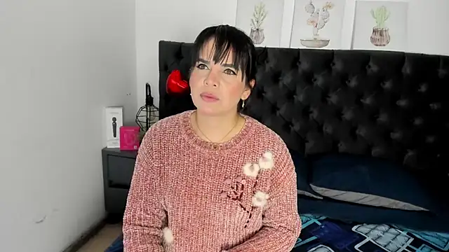 laura hotties online show from February 25, 1:21 pm