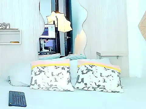 ZaraRousse online show from January 19, 3:21 am