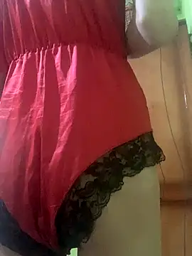 Snapshot of Femboylili chatting on November 15, 2:02 pm Femboylili online show from November 15, 2:02 pm