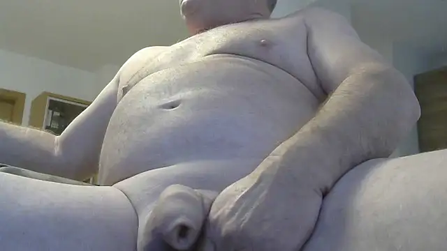 Snapshot of jerkoutdoor70 chatting on November 16, 1:17 pm jerkoutdoor70 online show from November 16, 1:17 pm