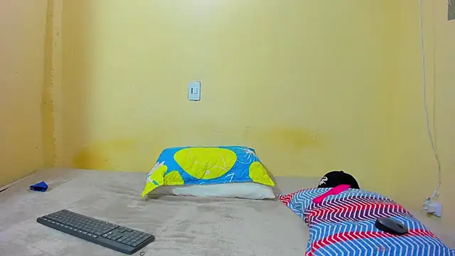 Snapshot of Ixchell_dewei chatting on September 27, 7:19 pm Ixchell dewei online show from September 27, 7:19 pm