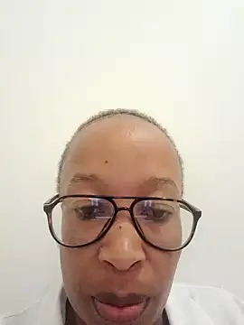 Snapshot of xyz089 chatting on February 24, 9:53 am xyz089 online show from February 24, 9:53 am