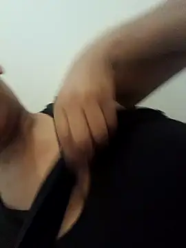 Snapshot of xyz089 chatting on February 25, 11:19 am xyz089 online show from February 25, 11:19 am