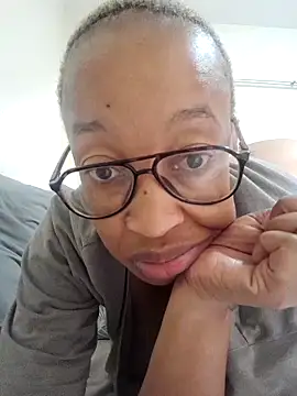 Snapshot of xyz089 chatting on February 27, 6:07 am xyz089 online show from February 27, 6:07 am