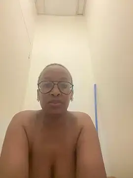 Snapshot of xyz089 chatting on March 18, 12:47 pm xyz089 online show from March 18, 12:47 pm