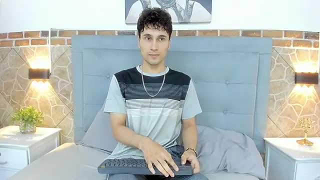 Snapshot of buddy_whitte chatting on March 19, 2:46 pm buddy whitte online show from March 19, 2:46 pm