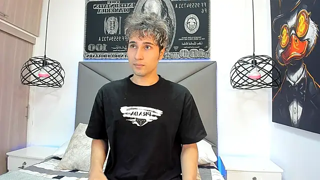 Snapshot of buddy_whitte chatting on November 1, 12:18 pm buddy whitte online show from November 1, 12:18 pm