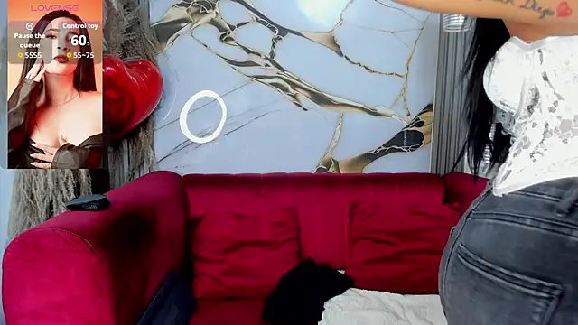 Bella williamss  online show from April 7, 7:36 pm