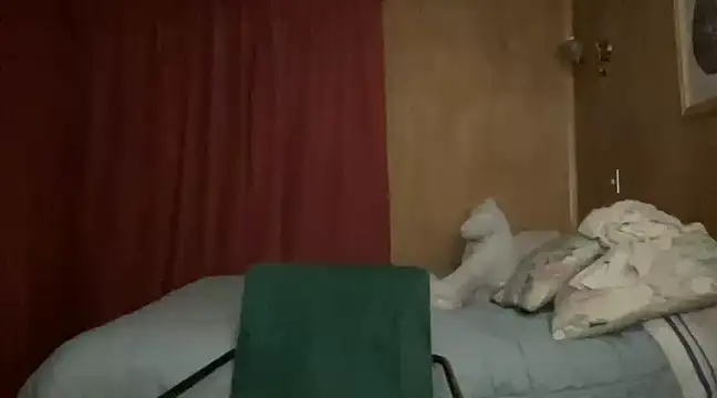 WhiteSnow09 online show from March 9, 1:46 am