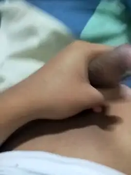 Snapshot of maynor1233 chatting on December 15, 10:03 pm maynor1233 online show from December 15, 10:03 pm