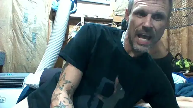 Snapshot of SillyRabbitz chatting on September 26, 12:14 am SillyRabbitz online show from September 26, 12:14 am