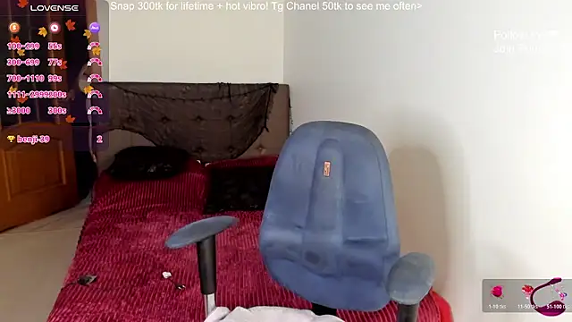 Lily lu one online show from November 13, 10:30 pm