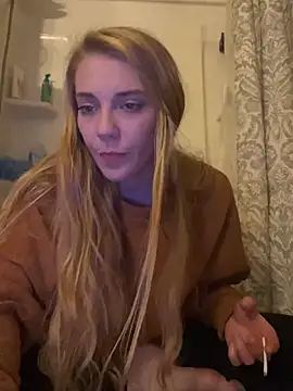 Snapshot of qtkayyzzxoxo chatting on March 7, 12:48 am qtkayyzzxoxo online show from March 7, 12:48 am