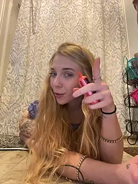 Snapshot of qtkayyzzxoxo chatting on March 22, 10:48 pm qtkayyzzxoxo online show from March 22, 10:48 pm