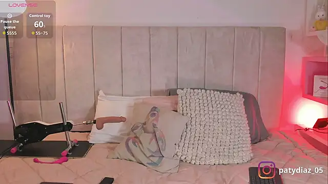 Snapshot of MiiaParker6972 chatting on November 9, 9:46 pm MiiaParker6972 online show from November 9, 9:46 pm