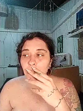 Snapshot of Fellyna chatting on September 13, 6:40 pm Fellyna online show from September 13, 6:40 pm