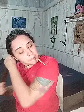 Snapshot of Fellyna chatting on November 5, 2:28 pm Fellyna online show from November 5, 2:28 pm