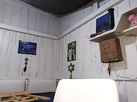 Snapshot of Fellyna chatting on November 15, 3:19 pm Fellyna online show from November 15, 3:19 pm