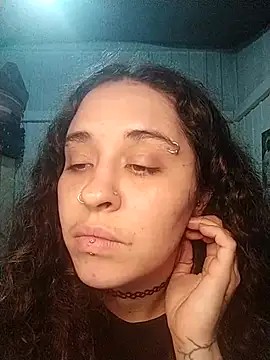 Snapshot of Fellyna chatting on December 1, 5:34 am Fellyna online show from December 1, 5:34 am