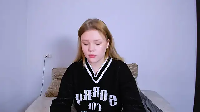 LaseyMoon online show from October 22, 10:31 pm