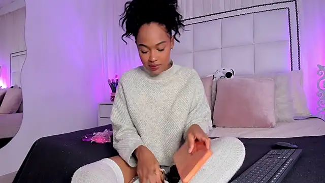 jlmackenzie online show from March 7, 12:45 pm