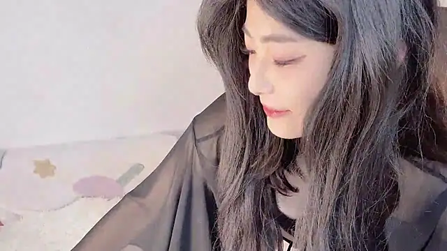 xiaolanlan3344 online show from March 4, 10:05 pm