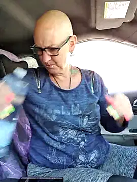 Snapshot of Emma_Milf25 chatting on March 7, 11:40 am Emma Milf25 online show from March 7, 11:40 am