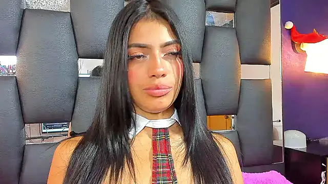 EMYCLARK01 online show from January 9, 3:42 am