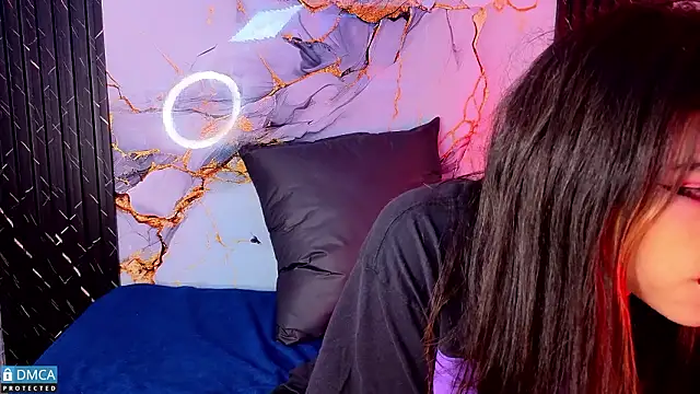 MaeveKuro online show from March 19, 3:10 am