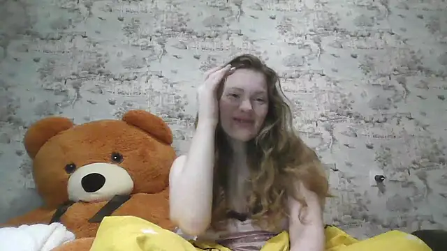 Snapshot of Eveline_May chatting on March 5, 4:13 pm Eveline May online show from March 5, 4:13 pm
