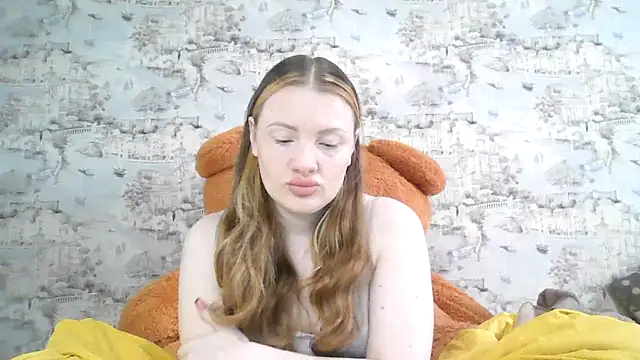 Snapshot of Eveline_May chatting on November 1, 8:05 am Eveline May online show from November 1, 8:05 am