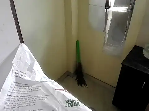 Snapshot of fitbuddy1 chatting on September 14, 8:02 am fitbuddy1 online show from September 14, 8:02 am