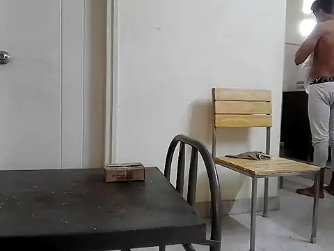 Snapshot of fitbuddy1 chatting on November 18, 9:03 am fitbuddy1 online show from November 18, 9:03 am