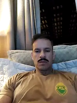 juniortche1313 online show from February 26, 3:10 am