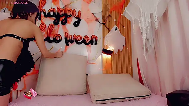 Snapshot of ValeriCardenas chatting on October 26, 12:27 am ValeriCardenas online show from October 26, 12:27 am