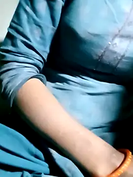 Snapshot of Anitabhabi_2 chatting on December 1, 5:01 am Anitabhabi 2 online show from December 1, 5:01 am