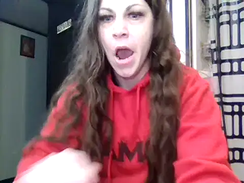 Snapshot of mrstoxox4594 chatting on March 5, 12:00 pm mrstoxox4594 online show from March 5, 12:00 pm