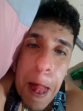 Snapshot of frankli2681 chatting on February 26, 4:58 am frankli2681 online show from February 26, 4:58 am